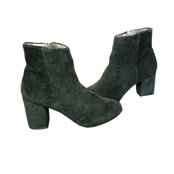 Band of Gypsies Shoes - Band of Gypsies Corduroy heels  size 7.5 heel booties heeled boots